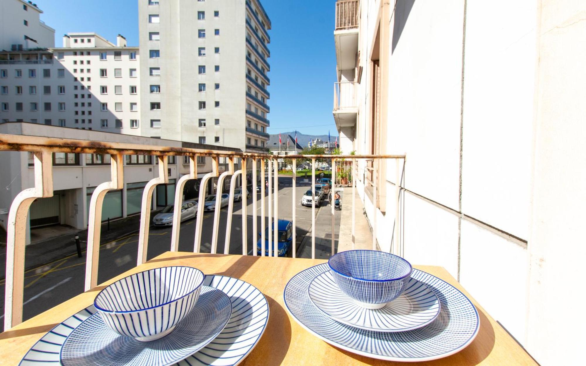 Appartement T3 Gare De Chambery Centre Ville Eksteriør billede