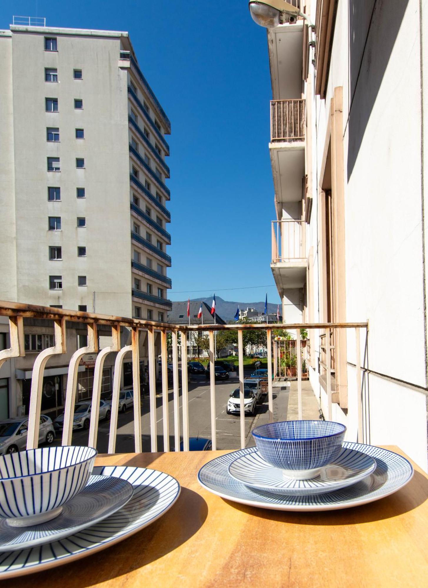 Appartement T3 Gare De Chambery Centre Ville Eksteriør billede